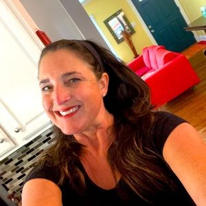 Meet your Posher, Lori